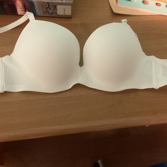 White push-up bra - Picture 1 of 3